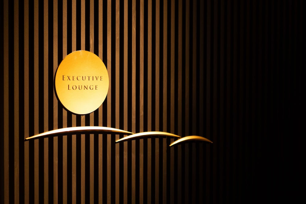 エグゼクティブ ルーム クイーンベッド 1 台 エグゼクティブ ラウンジ3 | ダブルツリー by ヒルトン 京都駅