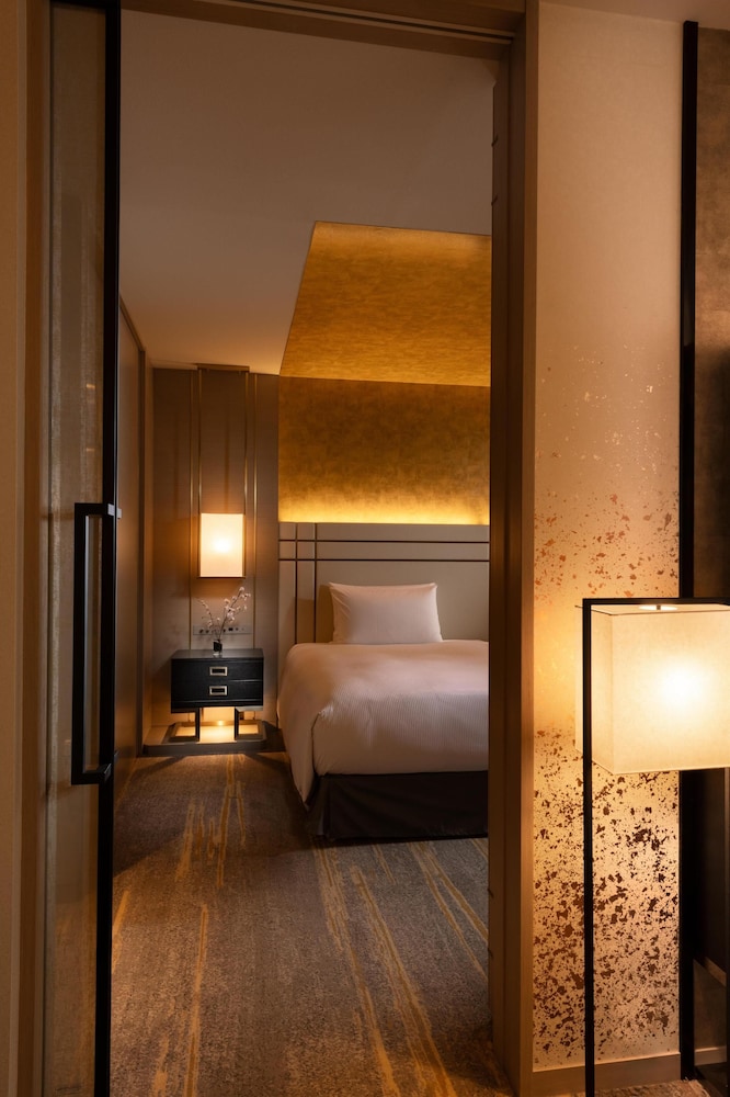 エグゼクティブ スイート ダブルベッド 2 台 客室1 | ダブルツリー by ヒルトン 京都駅