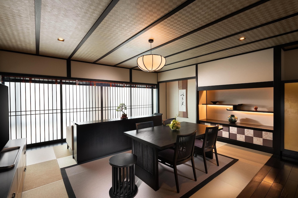 エグゼクティブ スイート シングルベッド 2 台 (Tatami) 客室0 | ダブルツリー by ヒルトン 京都駅