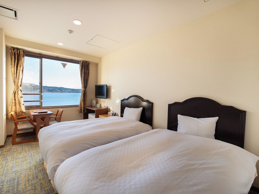 山中湖ビュー客室 スタンダード洋室 禁煙 客室5 | 富士松園ホテル