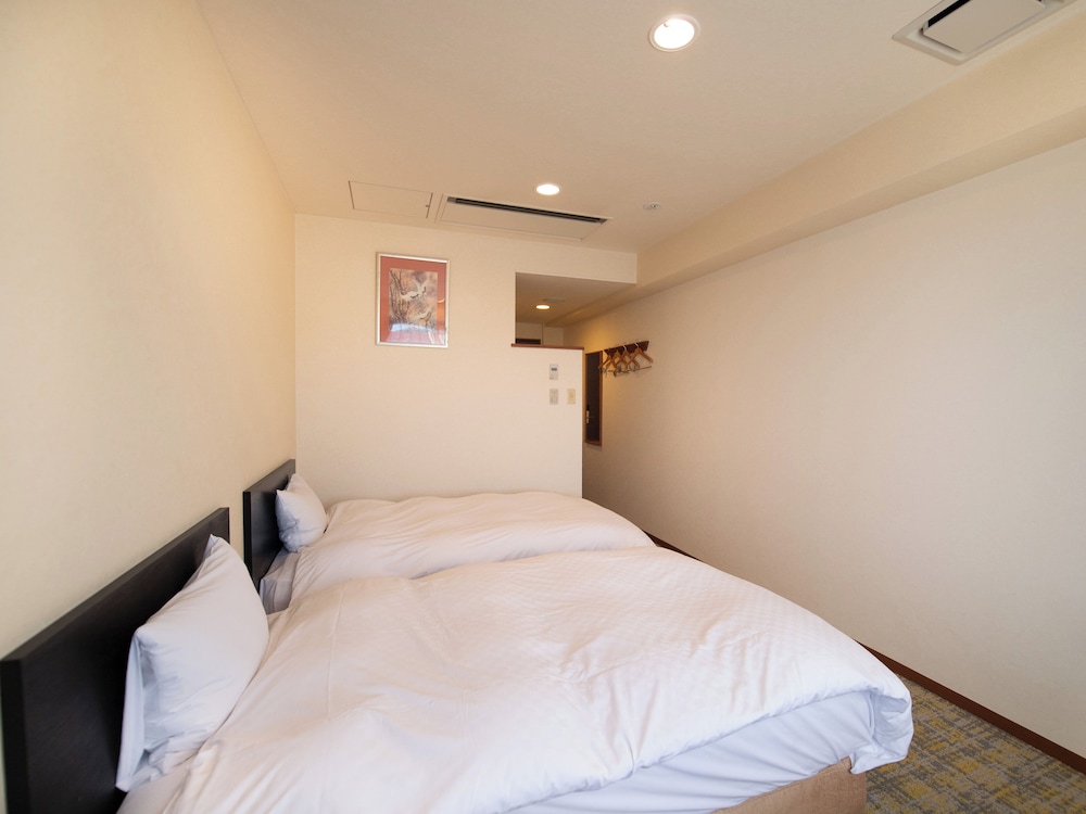 山中湖ビュー客室 スタンダード洋室 禁煙 客室4 | 富士松園ホテル