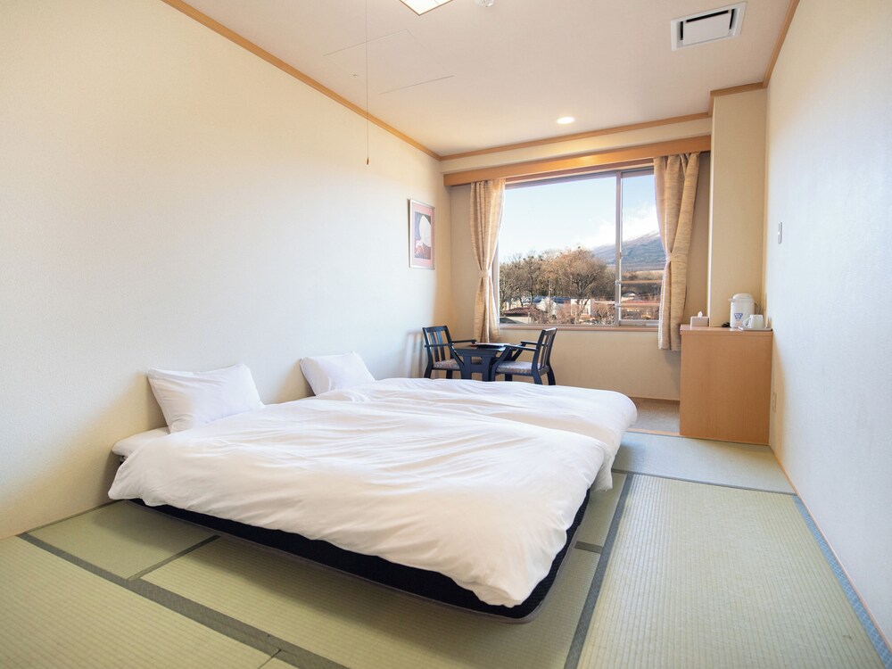 富士山ビュー 和室ベッドルーム 禁煙 客室5 | 富士松園ホテル