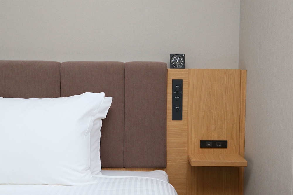 禁煙セミダブルルーム 客室4 | アルモントイン湘南藤沢