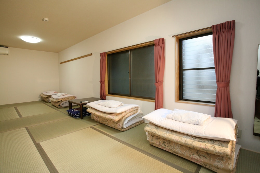 ファミリー ルーム 禁煙 客室1 | ビジネス旅館 美松荘