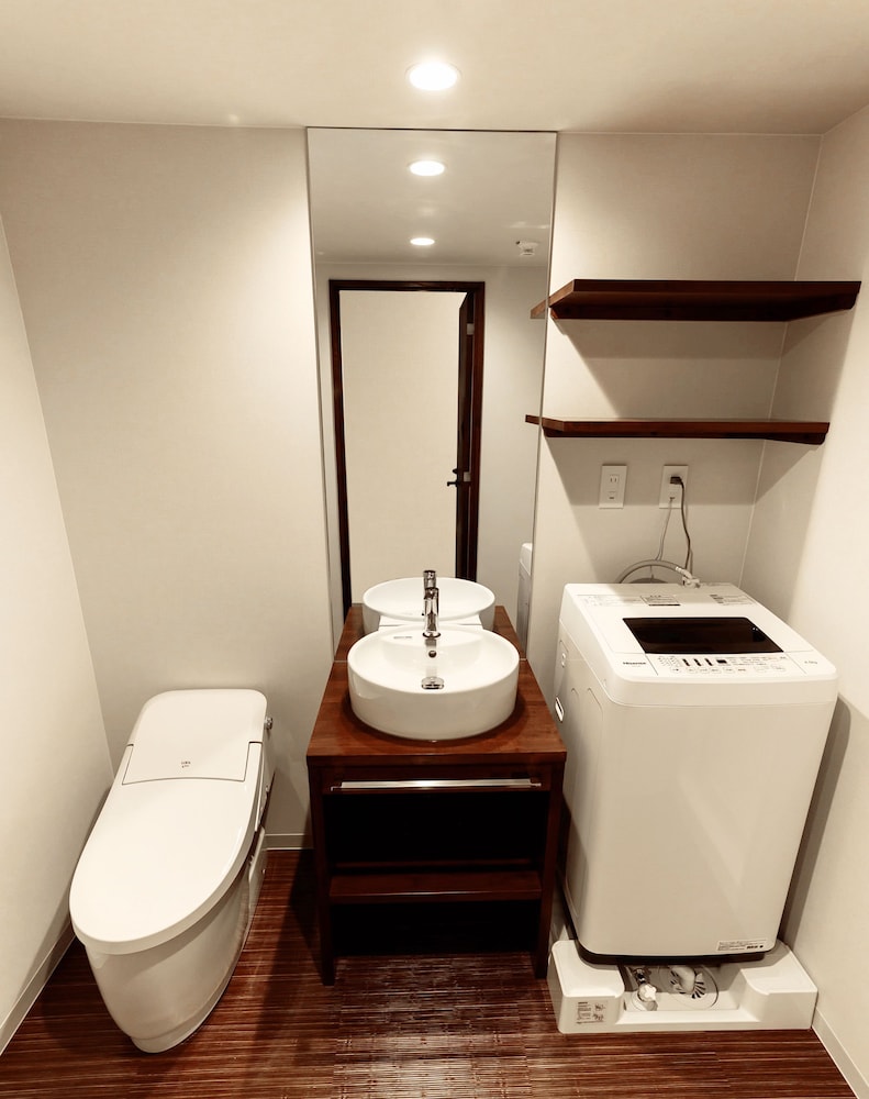 デラックス ツインルーム 客室1 | IRORI 京都駅東本願寺前