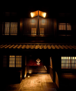 IRORI 京都駅東本願寺前