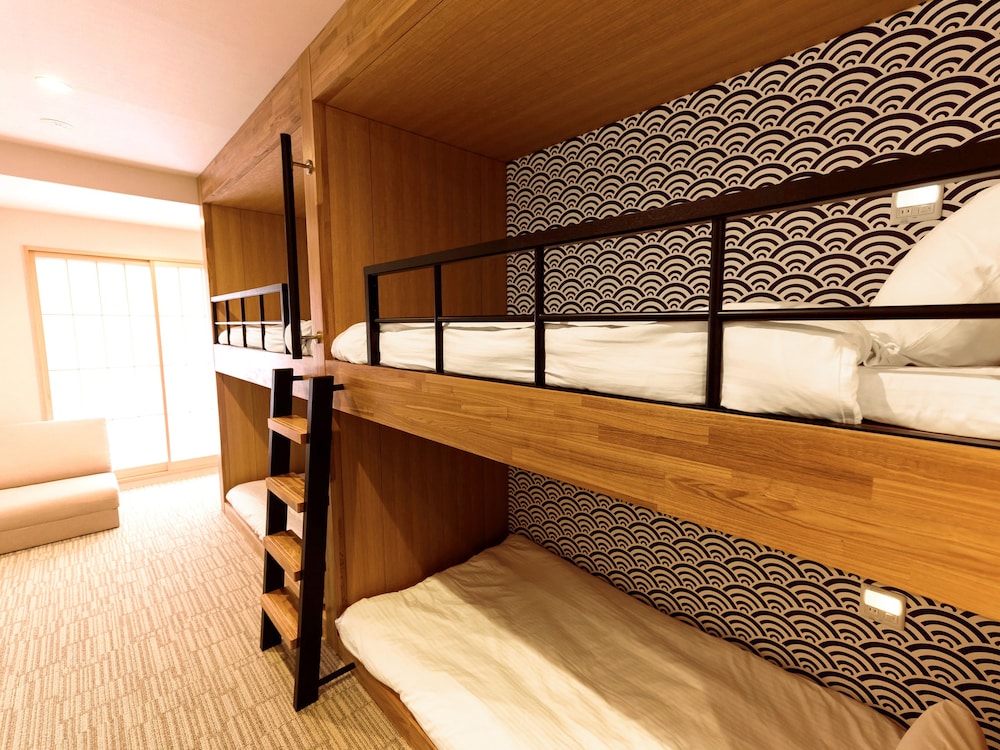 造作2段ベッドルーム(24平米〜) 客室2 | IRORI 京都駅東本願寺前