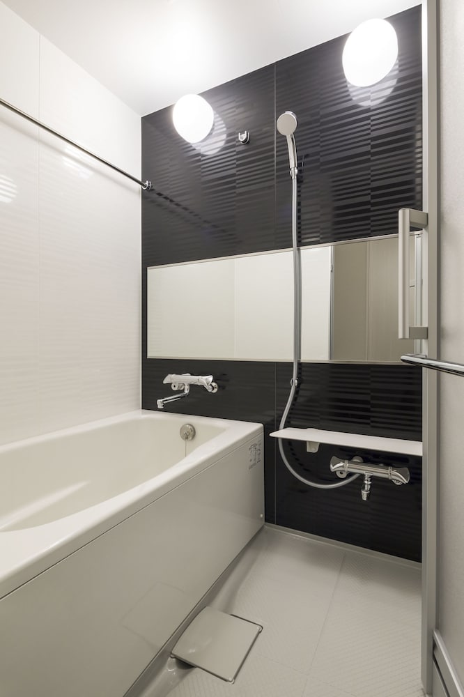 デラックス トリプルルーム 禁煙 バスルーム0 | SARASA HOTEL 新大阪