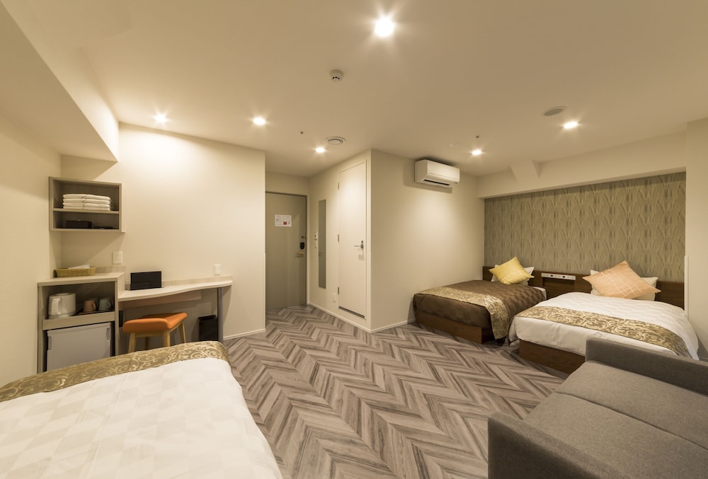 デラックス トリプルルーム 禁煙 客室3 | SARASA HOTEL 新大阪