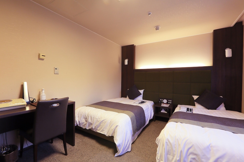 ユニバーサル ツインルーム 禁煙（バリアフリー ） | ホテル ビナリオ嵯峨嵐山