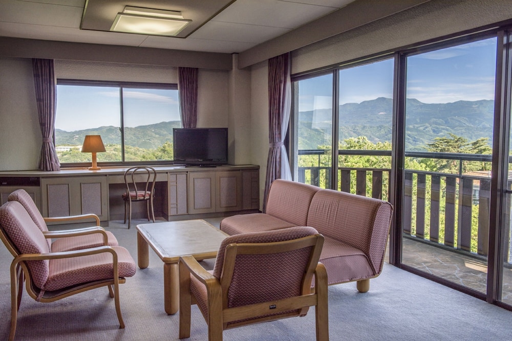 [ホテルラフォーレ修善寺] センターハウス 喫煙可 リビングルーム0 | ホテルラフォーレ修善寺