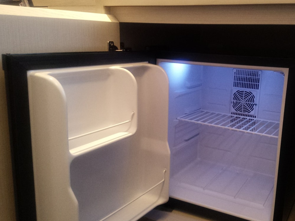 スタンダード ダブルルーム 禁煙 小型冷蔵庫0 | ホテル WBF グランデ博多