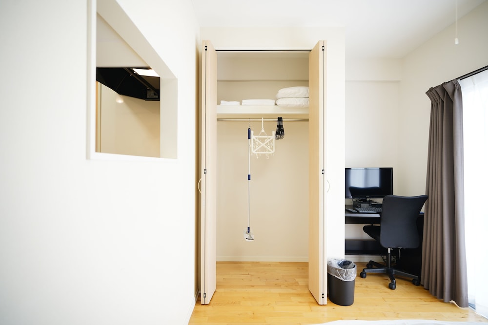 ベーシック ダブルルーム 客室4 | コンドミニアム GOLF GOLF 壺屋