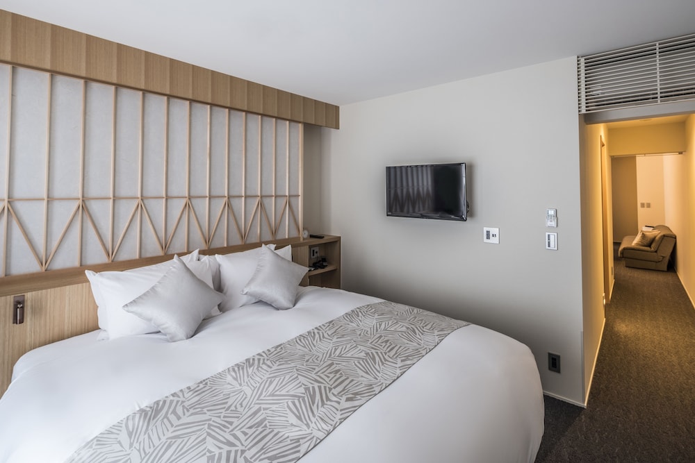 デラックスダブルルーム リビング付き 客室2 | トモヤレジデンスホテル京都 二条高倉