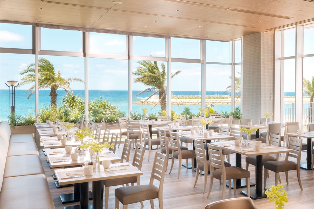 レストラン1 | ダブルツリーbyヒルトン沖縄北谷リゾート レストラン1 | ダブルツリーbyヒルトン沖縄北谷リゾート