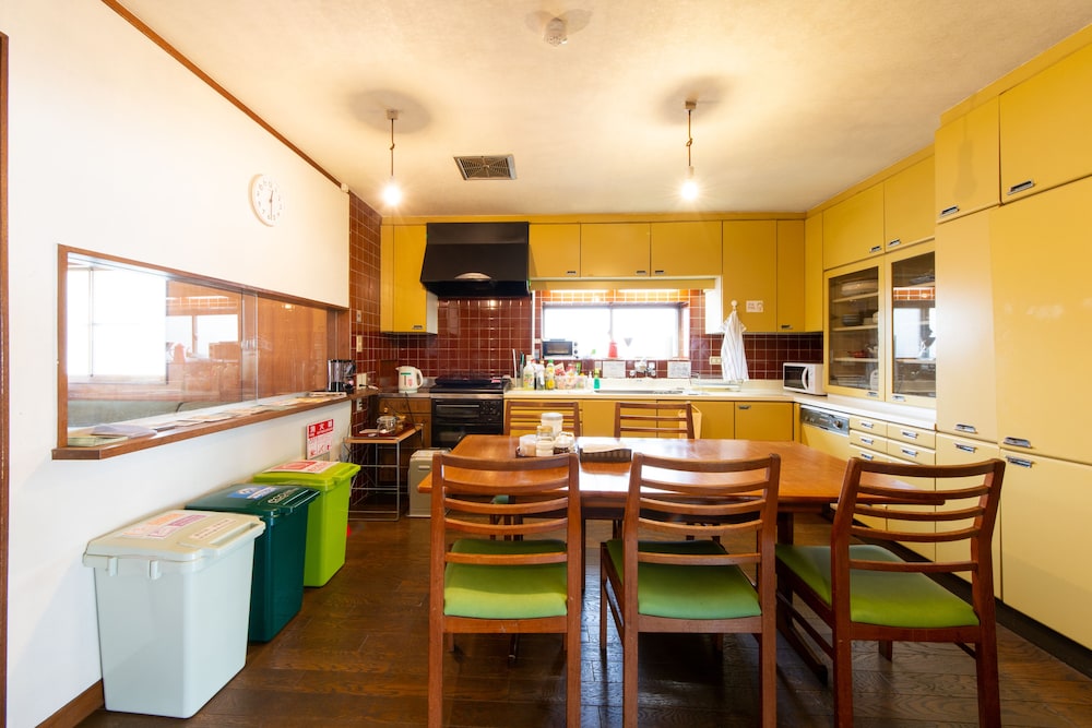 共用キッチン1 | 遊山ゲストハウス 共用キッチン1 | 遊山ゲストハウス