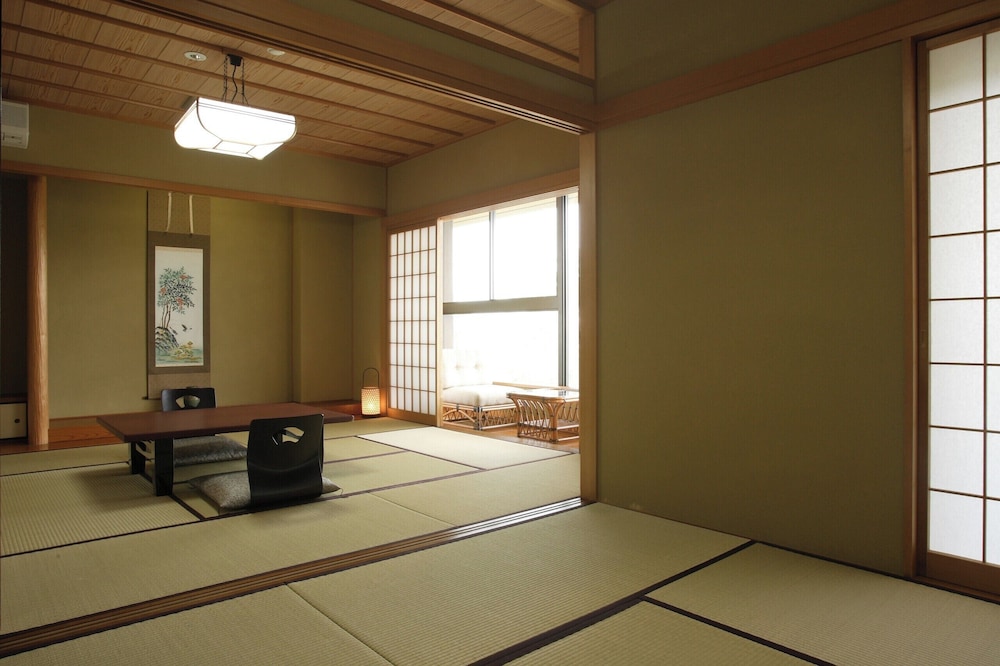 次の間付き和室 | 皆生風雅