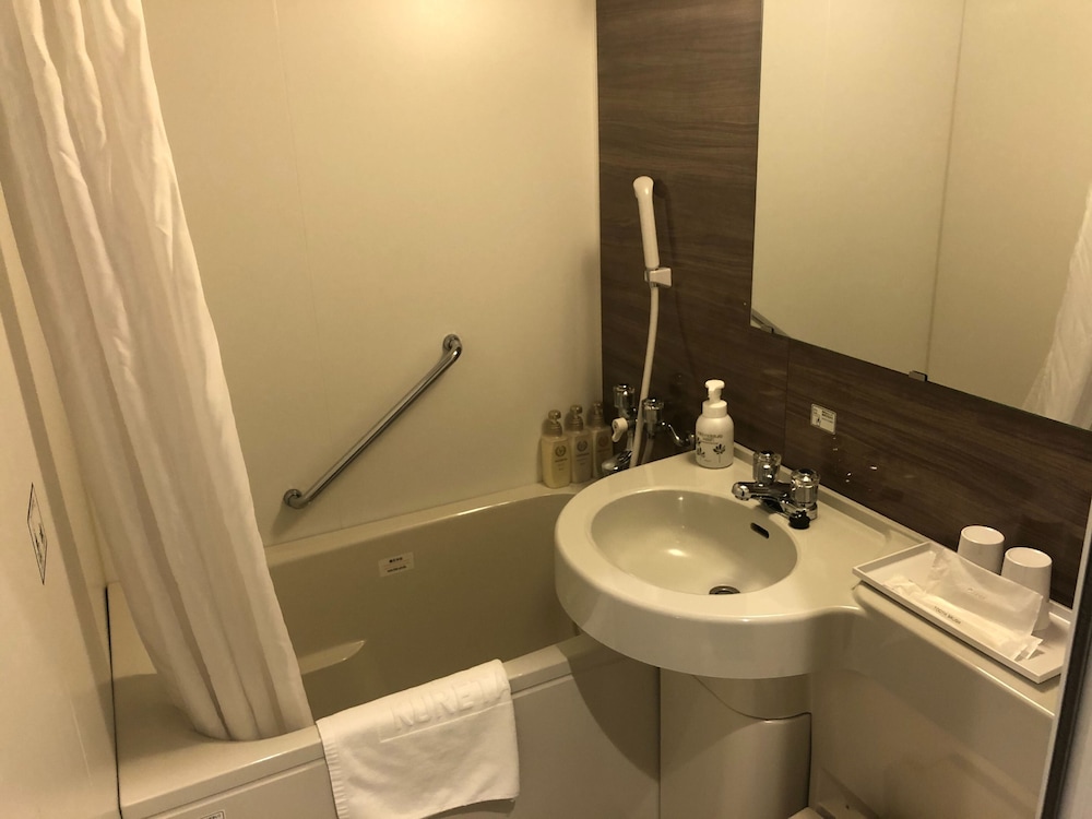 エコノミー ツインルーム 喫煙可 バスルーム0 | くれたけイン名古屋久屋大通