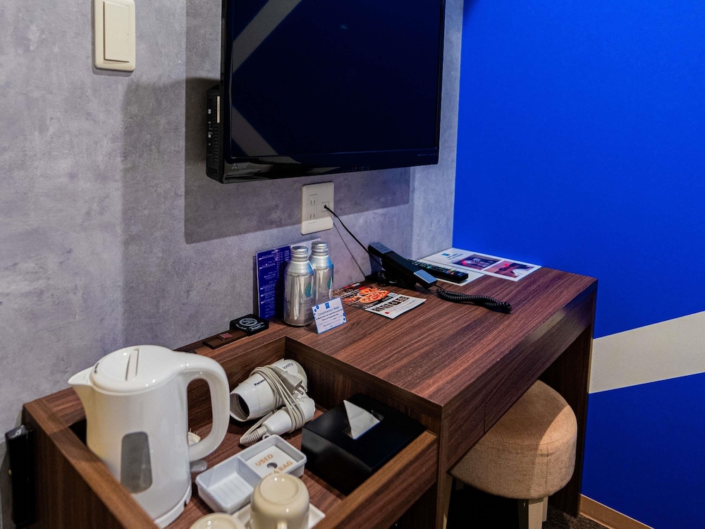 スタンダード ルーム ダブルベッド 1 台 客室4 | イビス バジェット 大阪 梅田