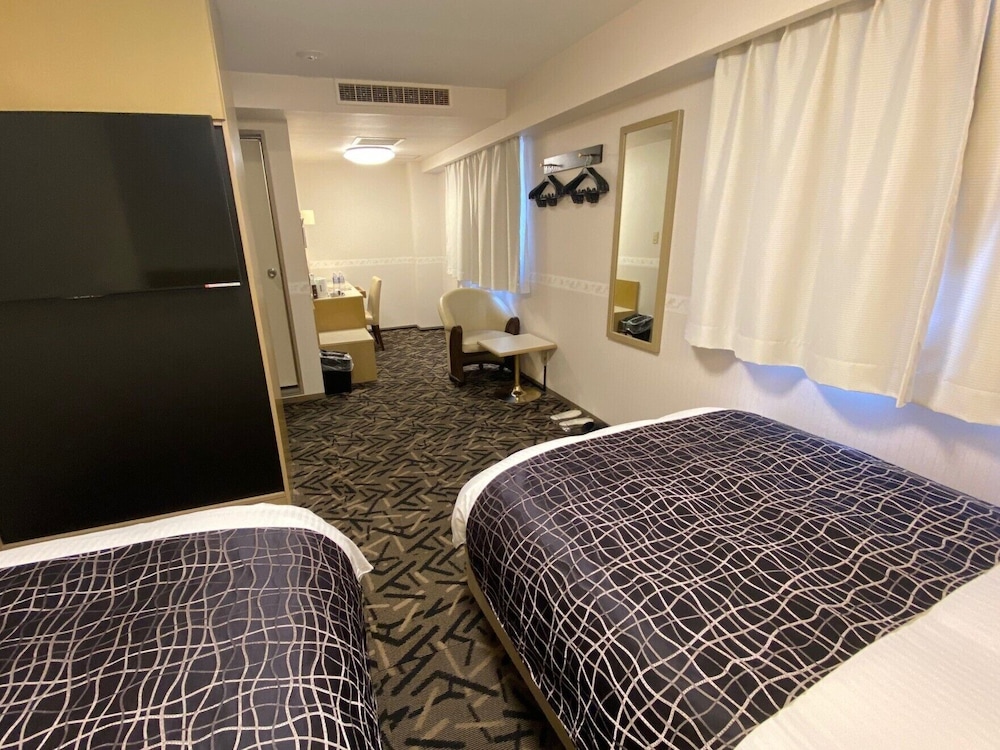 ツインルーム 2 ベッドルーム 禁煙 客室2 | アパホテル 伊勢原駅前