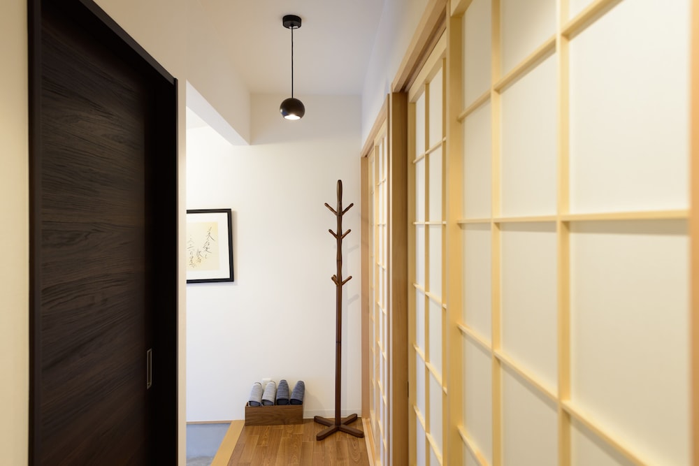 内部エントランス1 | Shiki Homes 胡桃