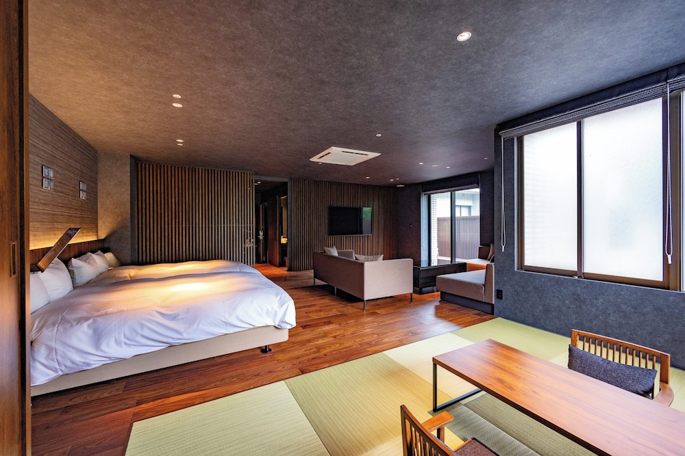 スーペリア 4 人部屋 客室7 | うらり武雄 GARDEN TERRACE SPA RESORTS