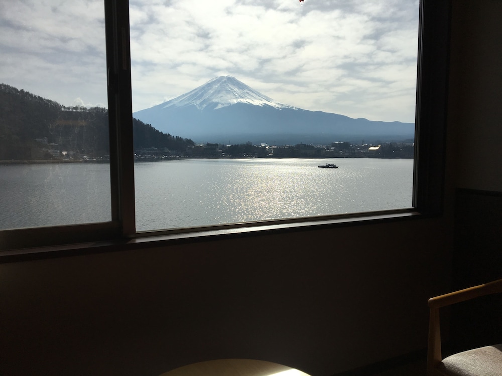 スタンダード ツインルーム 2 ベッドルーム 禁煙 部屋からの景観0 | 富ノ湖ホテル