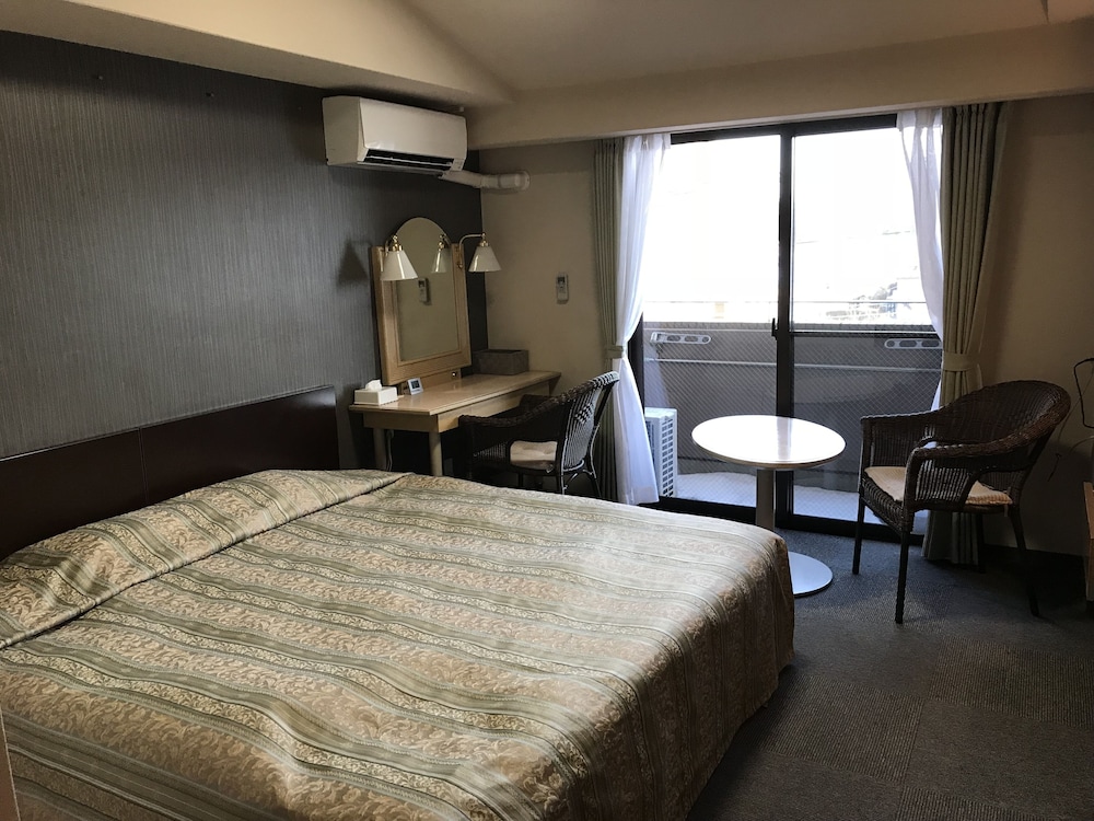 ダブルルーム 禁煙 客室2 | 河口湖ビジネス & リゾート SAWA HOTEL