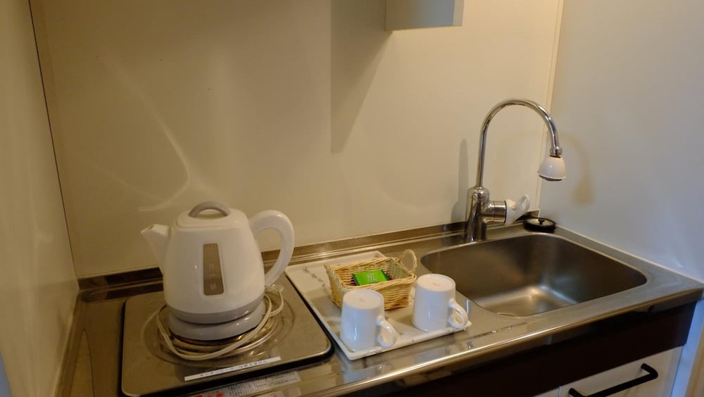 ハリウッドツインルーム 禁煙 専用キッチン0 | 河口湖ビジネス & リゾート SAWA HOTEL