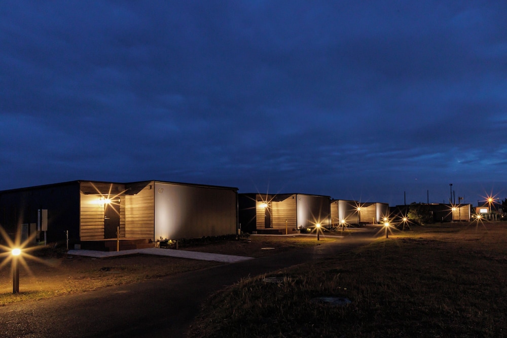 ガーデンヴィラ（バス付 / サウナ付き）禁煙 客室8 | 亀の井ホテル 九十九里