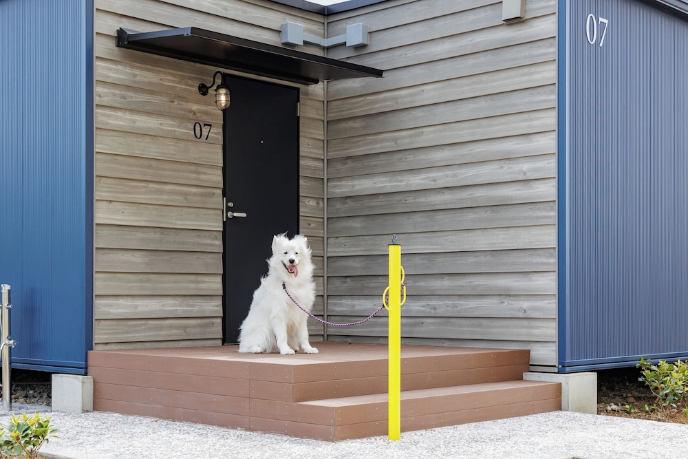 ドッグフレンドリーヴィラ（バス付 / サウナ付き）禁煙 客室4 | 亀の井ホテル 九十九里