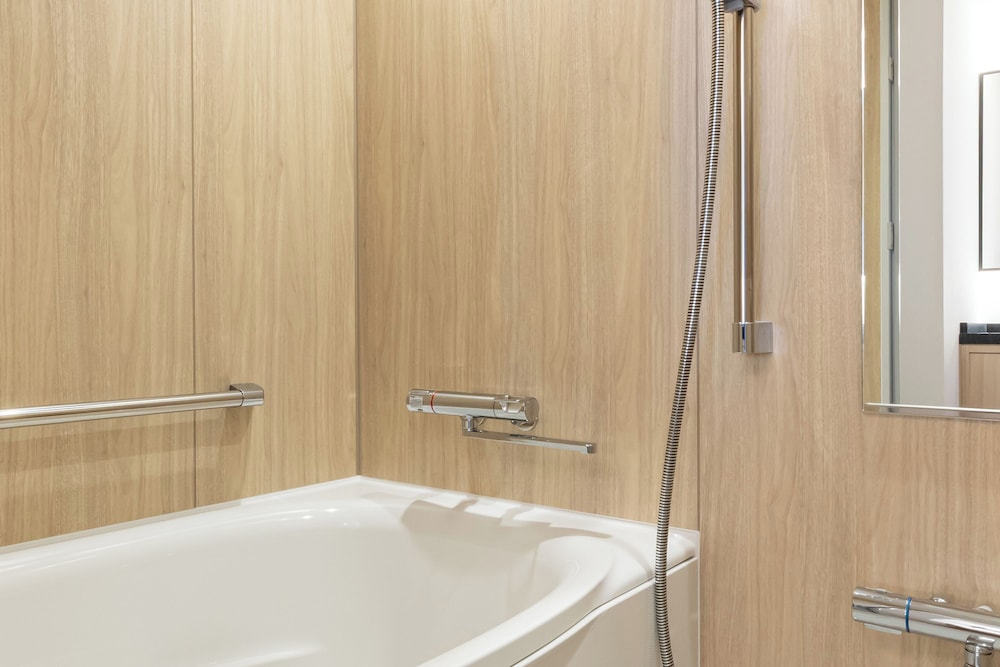 デラックスツイン（バス付）禁煙 バスルーム0 | 亀の井ホテル 九十九里