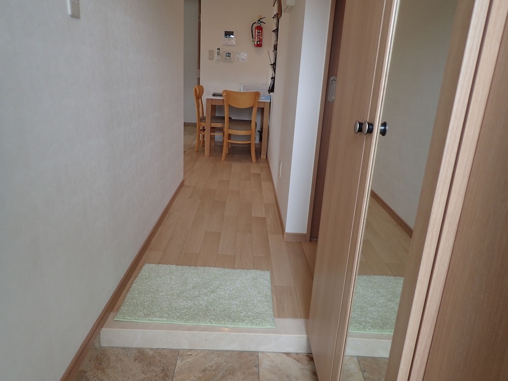 チェックイン / チェックアウト キオスク1 | コンドミニアム名護 レジデンシャル ラス フローレス チェックイン / チェックアウト キオスク1 | コンドミニアム名護 レジデンシャル ラス フローレス