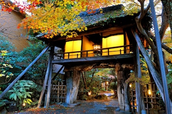 山ばな平八茶屋