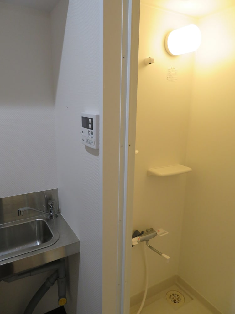 個室 バスルームのシャワー0 | アゼイリア