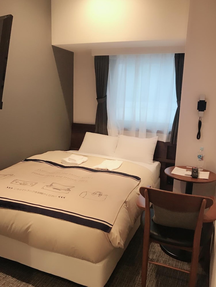 [禁煙] スタンダードダブルルーム (シャワーブースのみ) 客室6 | ホテルエミット上野