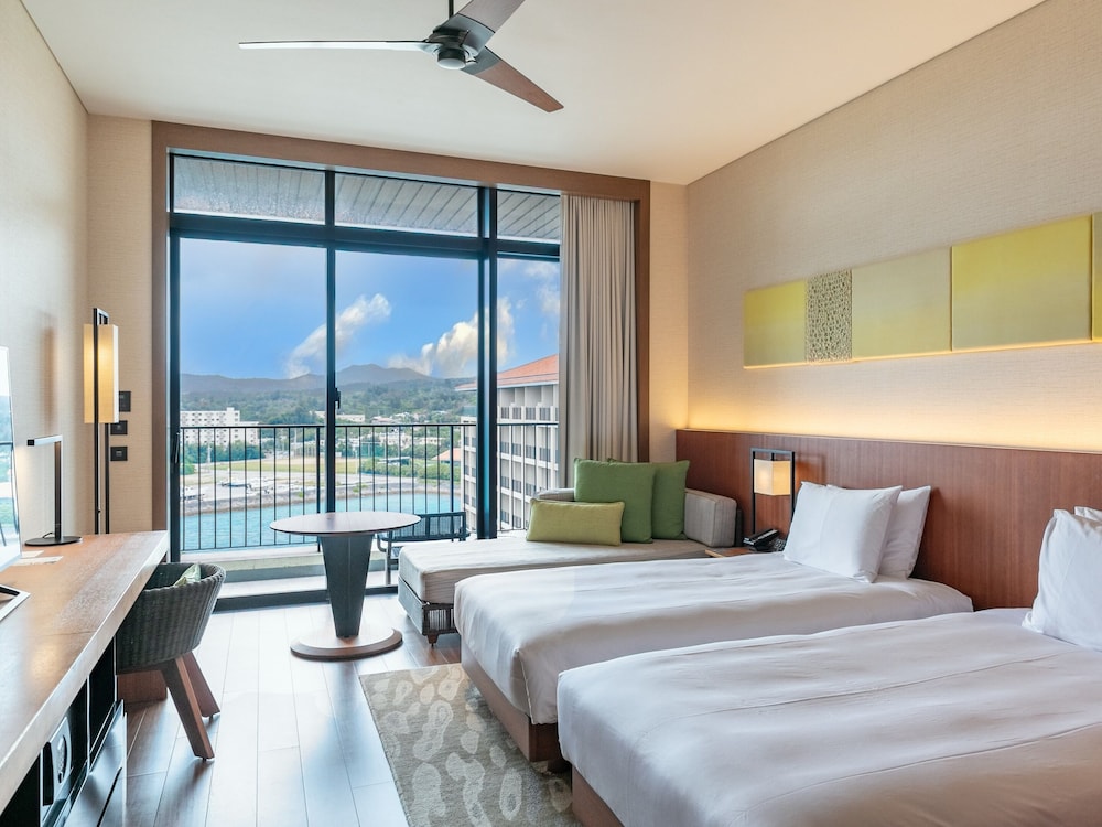 ルーム シングルベッド 2 台 客室0 | ハイアット リージェンシー 瀬良垣アイランド 沖縄