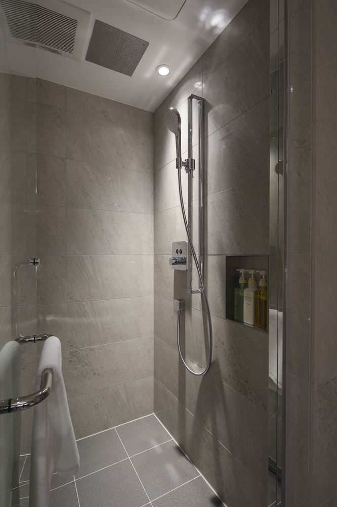 スタンダード ツインルーム シングルベッド 2 台 禁煙 バスルーム0 | ホテルザフラッグ心斎橋