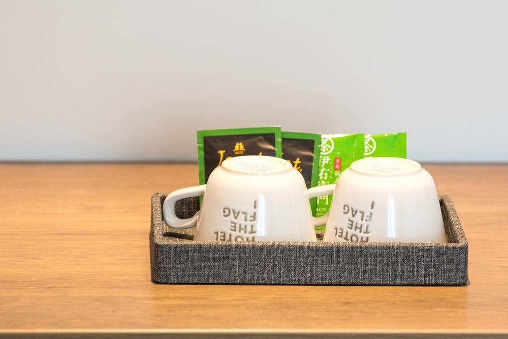 スタンダード ツインルーム シングルベッド 2 台 禁煙 客室の設備とサービス0 | ホテルザフラッグ心斎橋