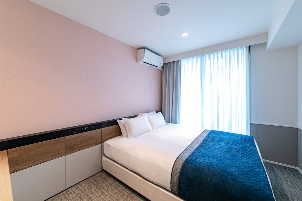 スタンダード ダブルルーム クイーンベッド 1 台 禁煙 客室2 | ホテルザフラッグ心斎橋