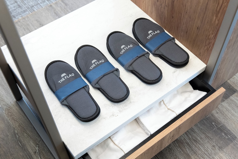 デラックス ツインルーム ダブルベッド 2 台 禁煙 客室3 | ホテルザフラッグ心斎橋