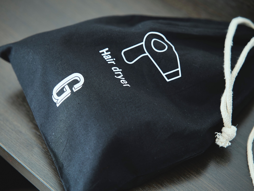 スタンダード ルーム バスルーム1 | ガーナーホテル 大阪本町駅 by IHG