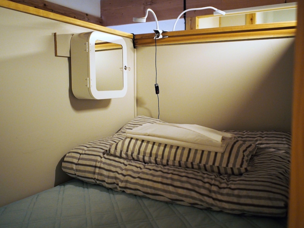 客室1 | Fukuoka Guesthouse HIVE