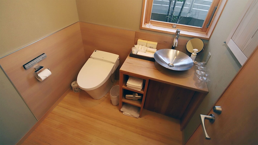 花_露天風呂温泉付スイート 禁煙 バスルーム2 | 宮島別邸 旅籠 桜