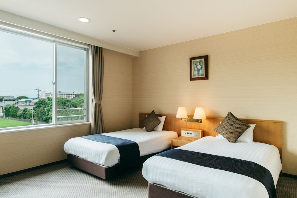 ツインルーム (バス付) 禁煙 客室1 | 亀の井ホテル 柳川