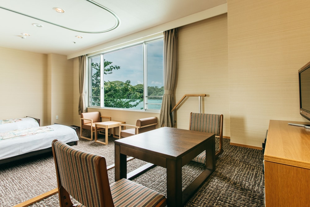 バリアフリールーム (バス付) 禁煙 | 亀の井ホテル 柳川