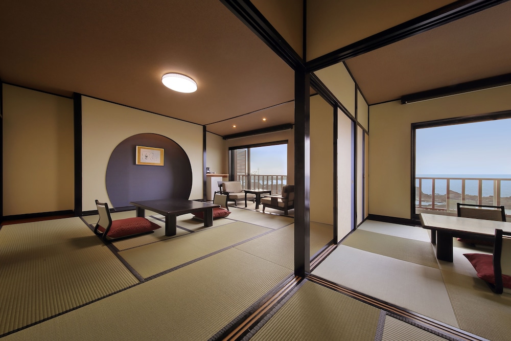 二間続き和室（和室 2F） | 季粋の宿 紋屋