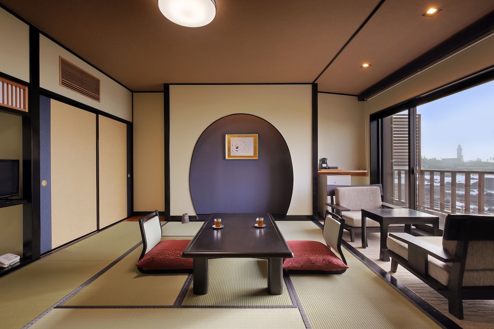 二間続き和室（和室 2F） 客室1 | 季粋の宿 紋屋