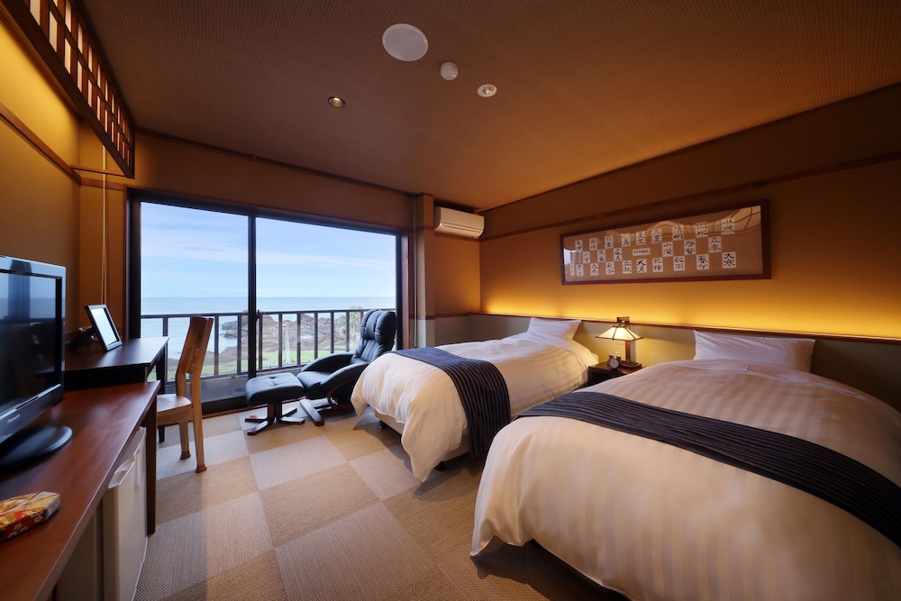 客室1 | 季粋の宿 紋屋