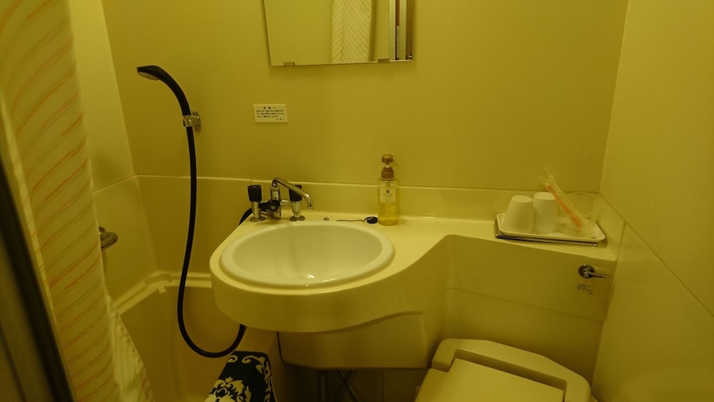 ツインルーム バスルーム2 | ホテル志賀サンバレー